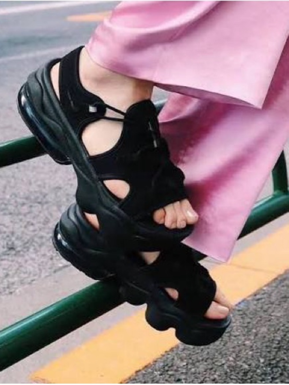 Nike Air Max Koko Triple Black (Women's) size 6